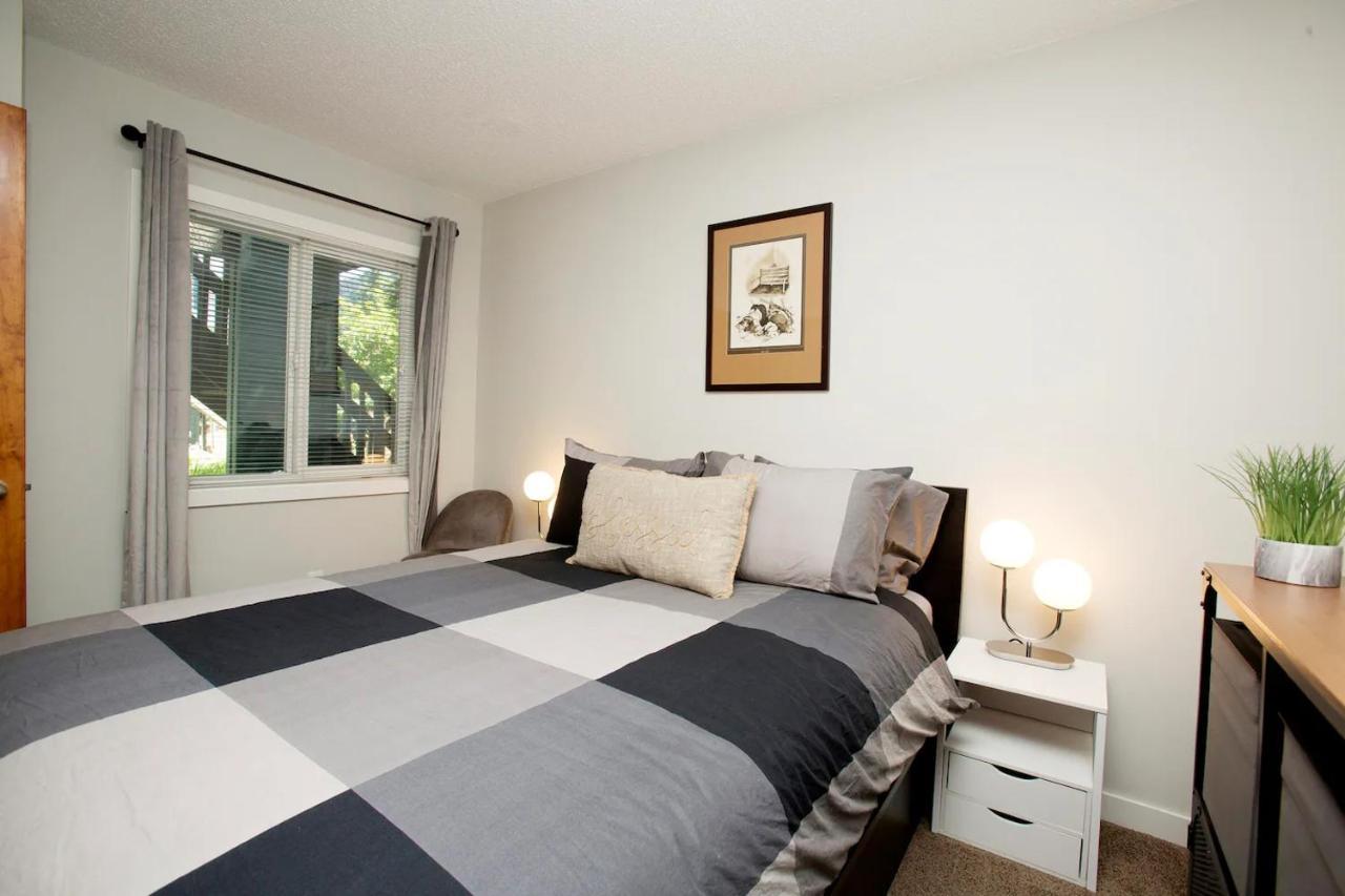 Apartamento Gondola Haus - Free Parking Whistler Exterior foto